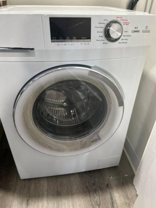דטרויט Modern Loft!/Free Parking/Long Stay Friendly! מראה חיצוני תמונה