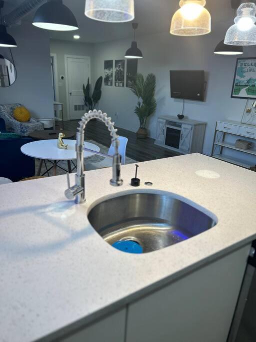 דטרויט Modern Loft!/Free Parking/Long Stay Friendly! מראה חיצוני תמונה